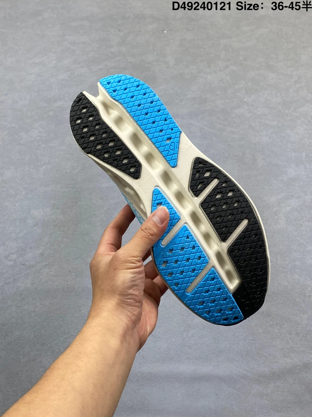 On Cloudtilt Shoes thumbnail 5