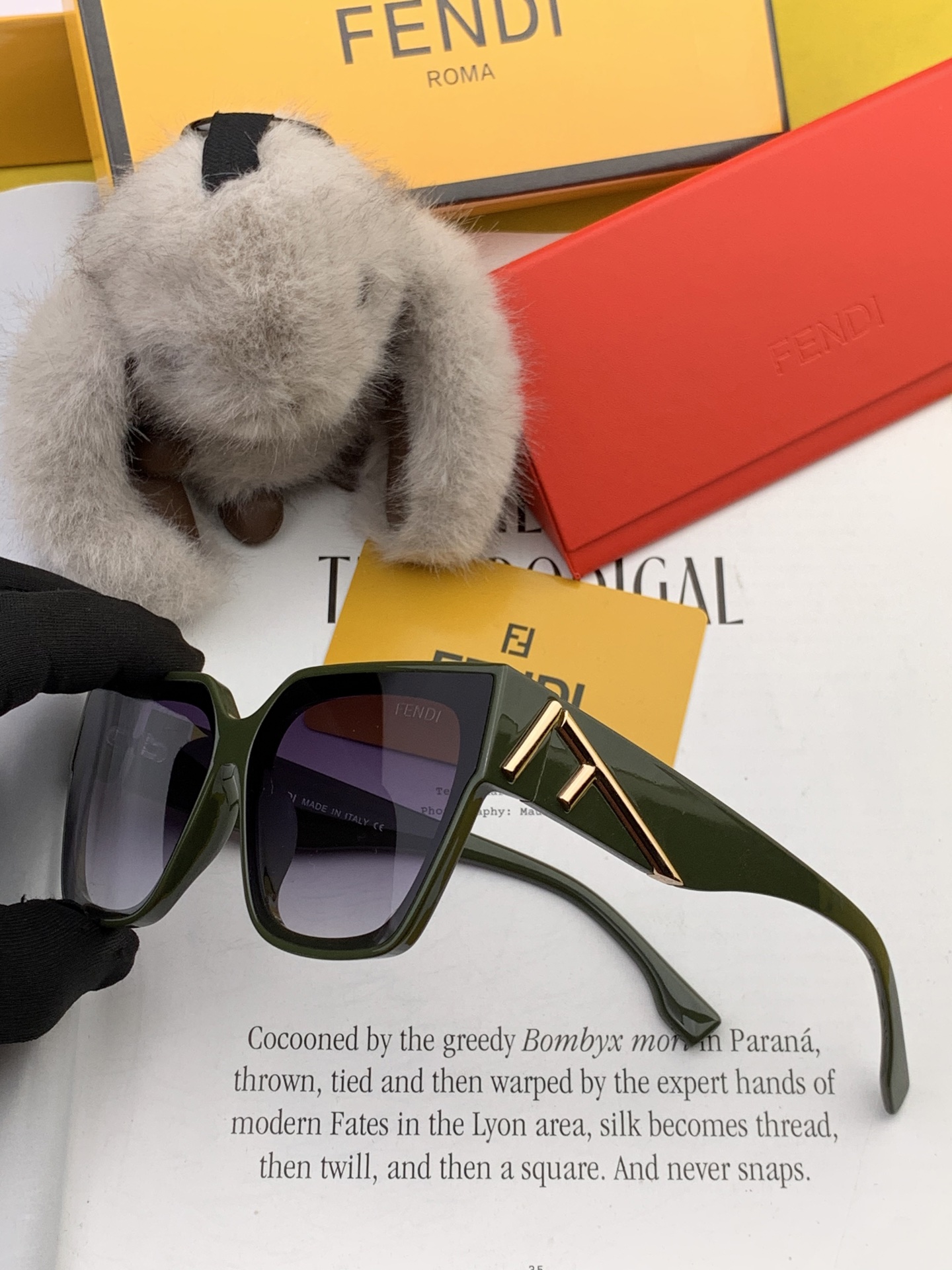 Fendi Sunglasses thumbnail 5