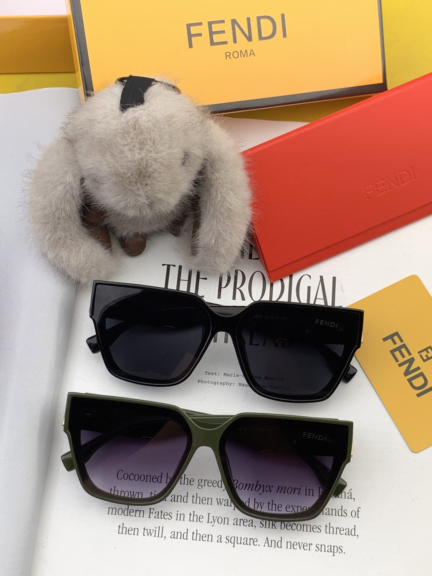 Fendi Sunglasses thumbnail 8