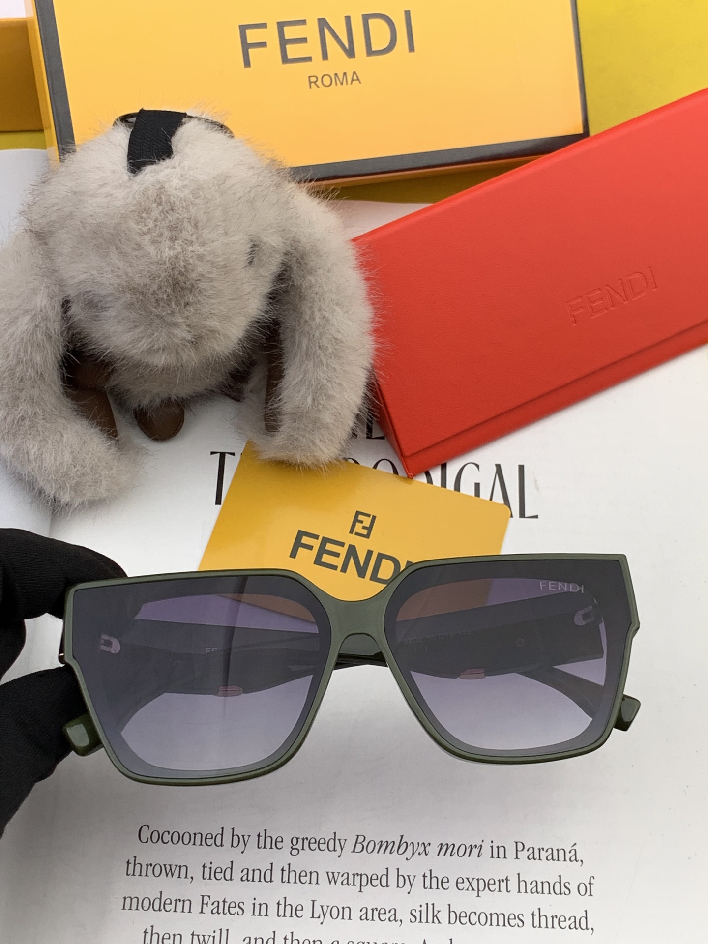 Fendi Sunglasses thumbnail 3