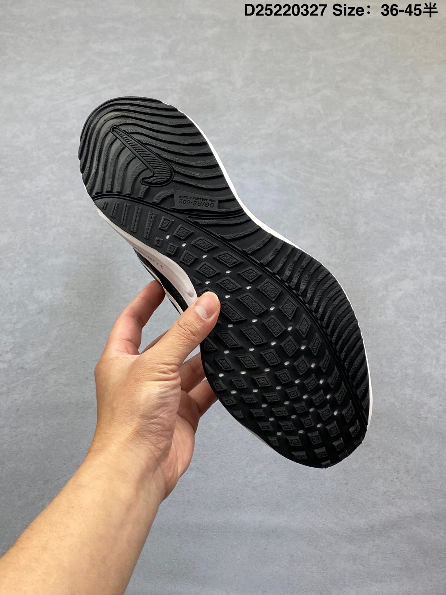 Nike Air Zoom Vomero 16 Running Shoes thumbnail 8