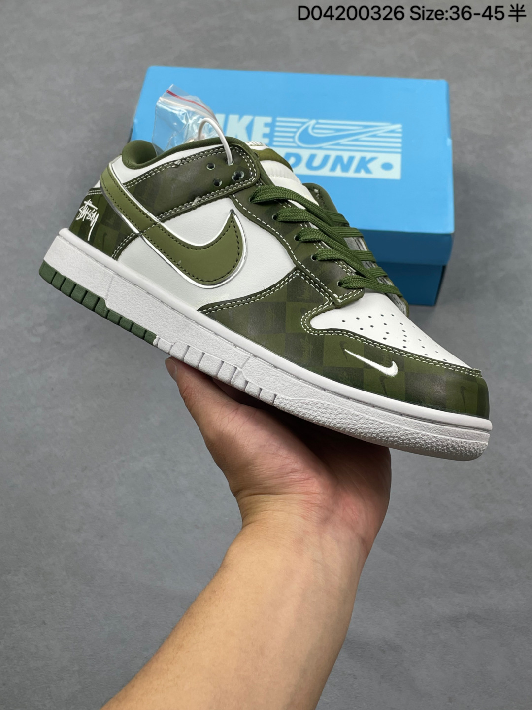 Nike SB Dunk Low Customized Sneakers thumbnail 6