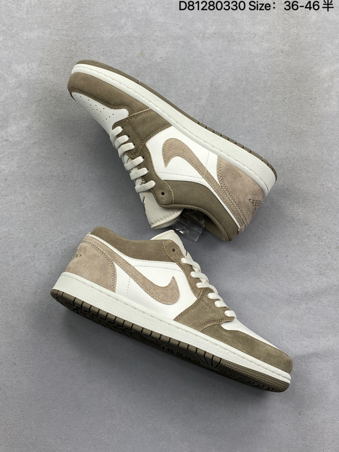 Air Jordan 1 Low Sneakers thumbnail 6