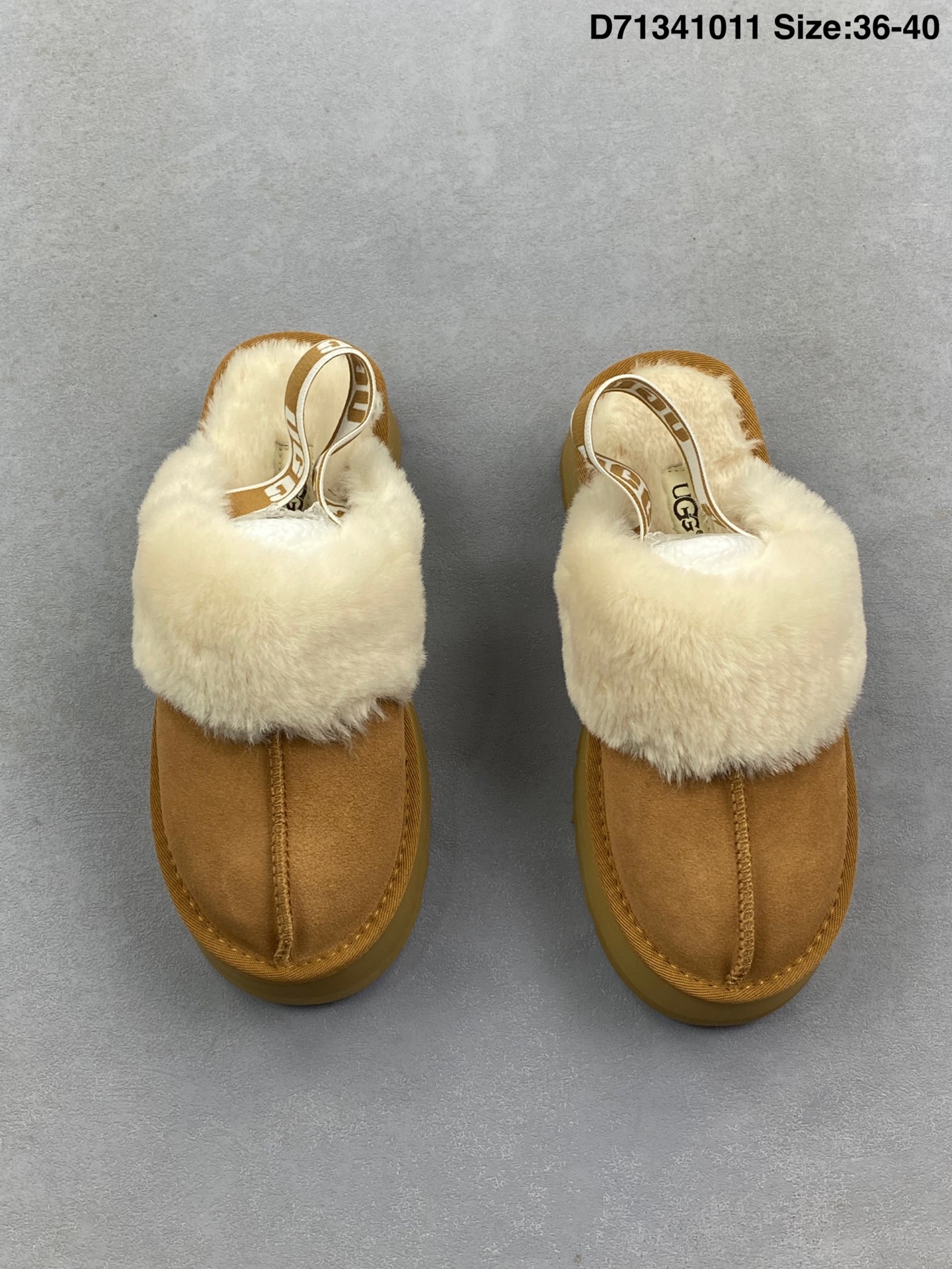 UGG Short Snow Boots thumbnail 6